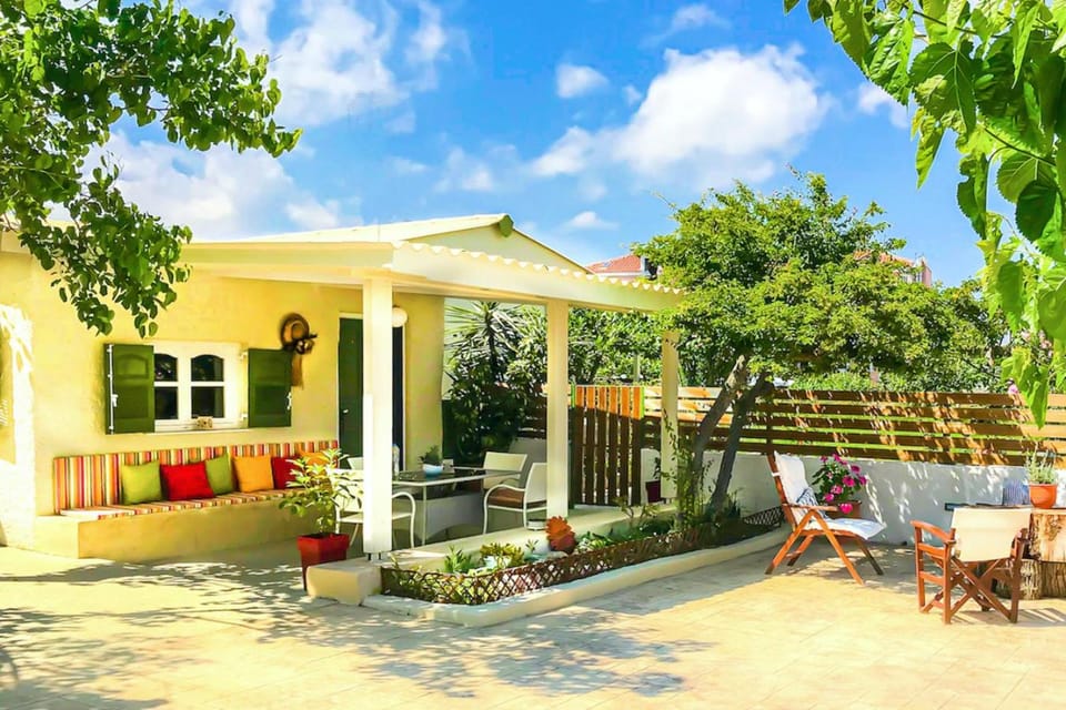 Property building, Patio, Facade/entrance, Day, Summer, Garden, Balcony/Terrace, Seating area, Text overlay, Garden view