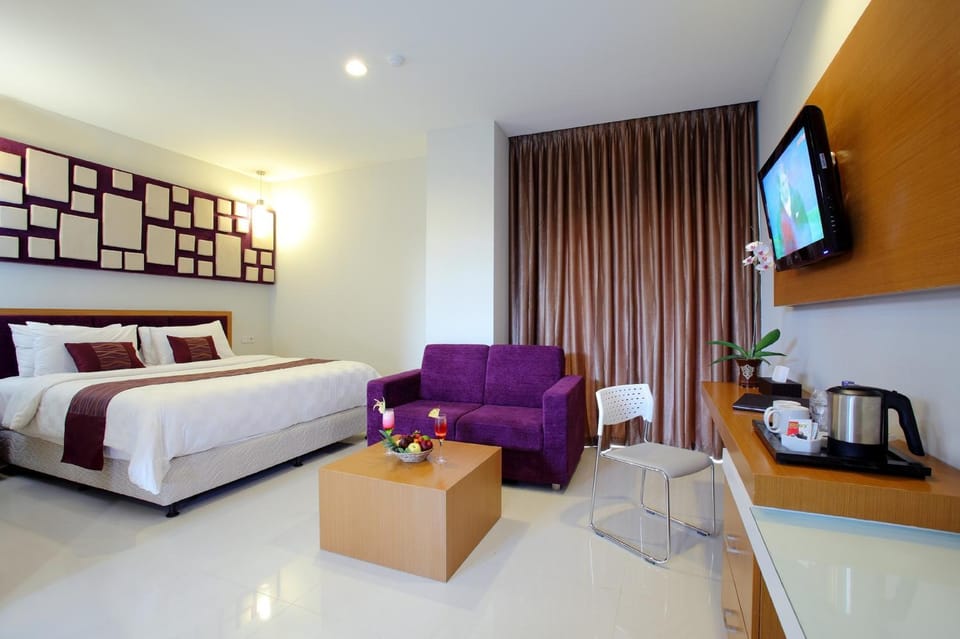 Seating area, Bedroom