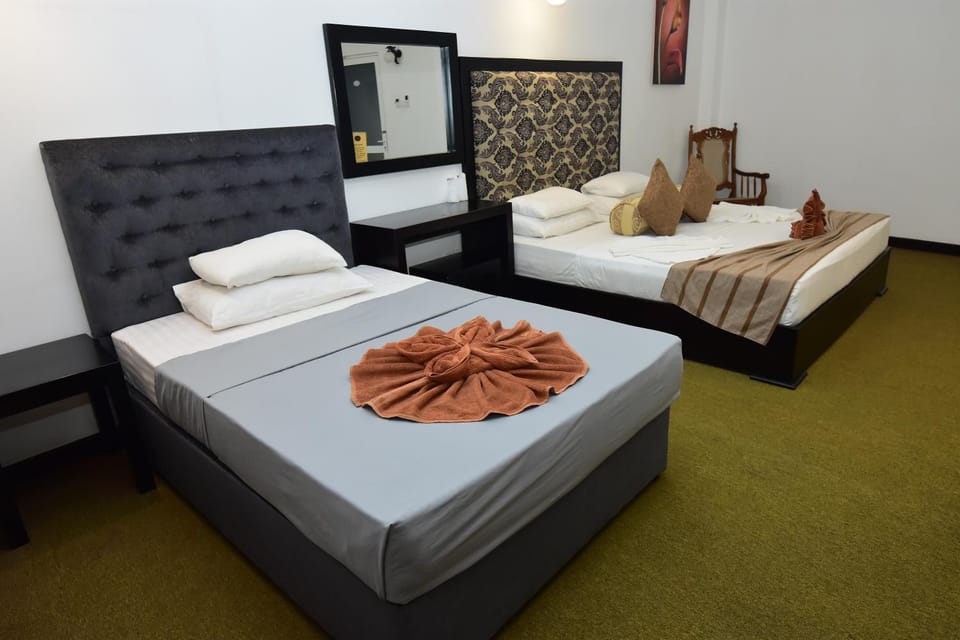 Bed, towels