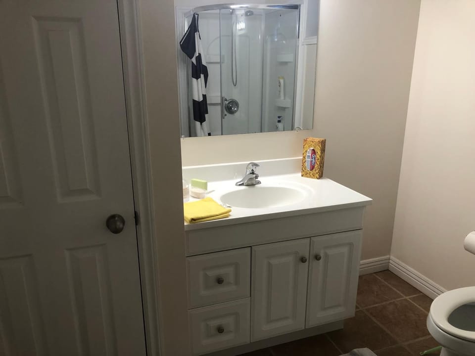 HB Guest Home 5 Bed and Breakfast in Waterloo