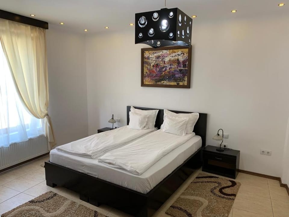 CHIC CITY Rooms Bed and Breakfast in Romania