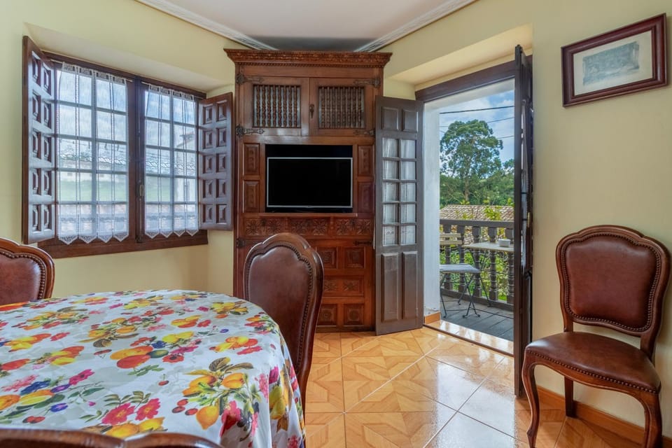 La Torrevia 2 Apartment in Santillana del Mar