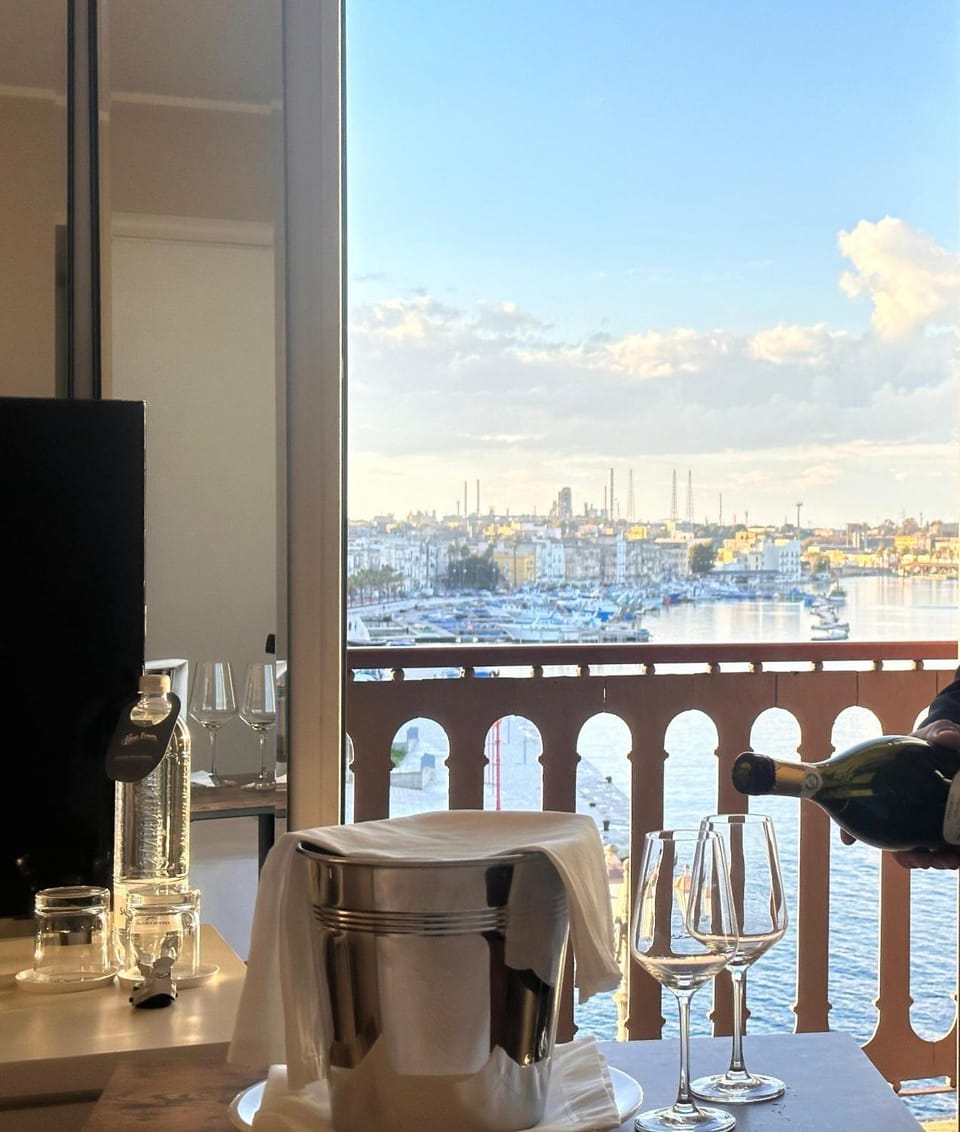 Natural landscape, Balcony/Terrace, City view