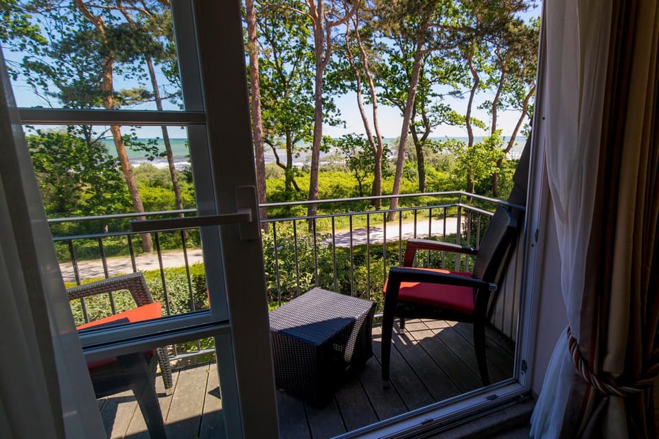 Balcony/Terrace, Lake view, Sea view