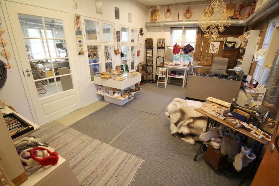 On-site shops, On site