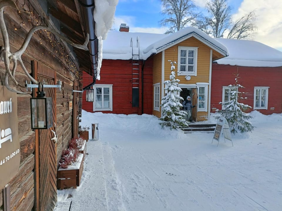 Property building, Day, Winter