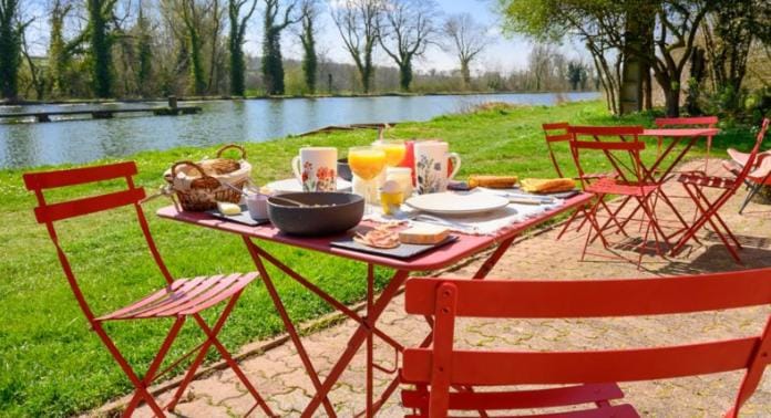 Food, River view