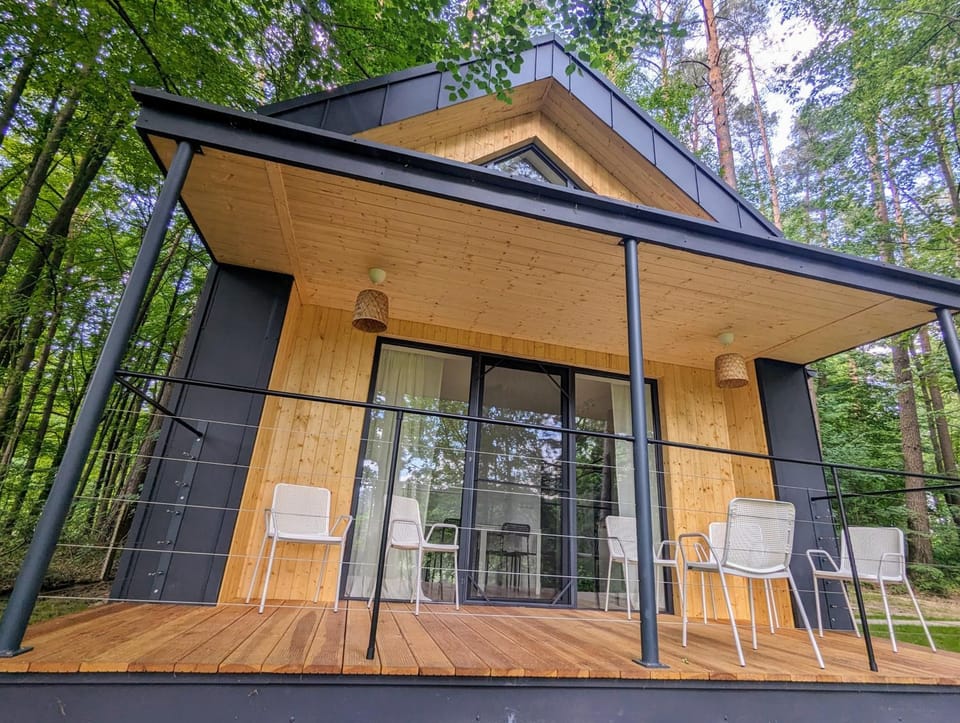 Property building, Natural landscape, Balcony/Terrace, Garden view