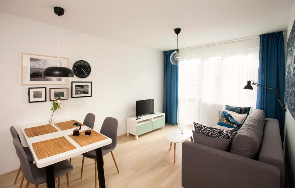 Library, Living room, Seating area