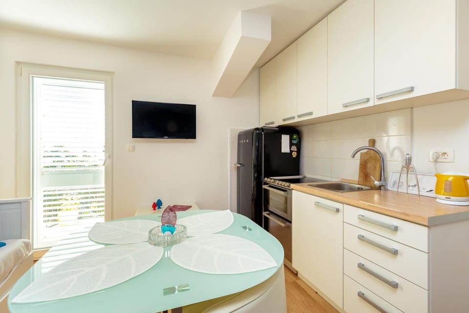 Two bedroom Sunny Suite Apartment in Dubrovnik