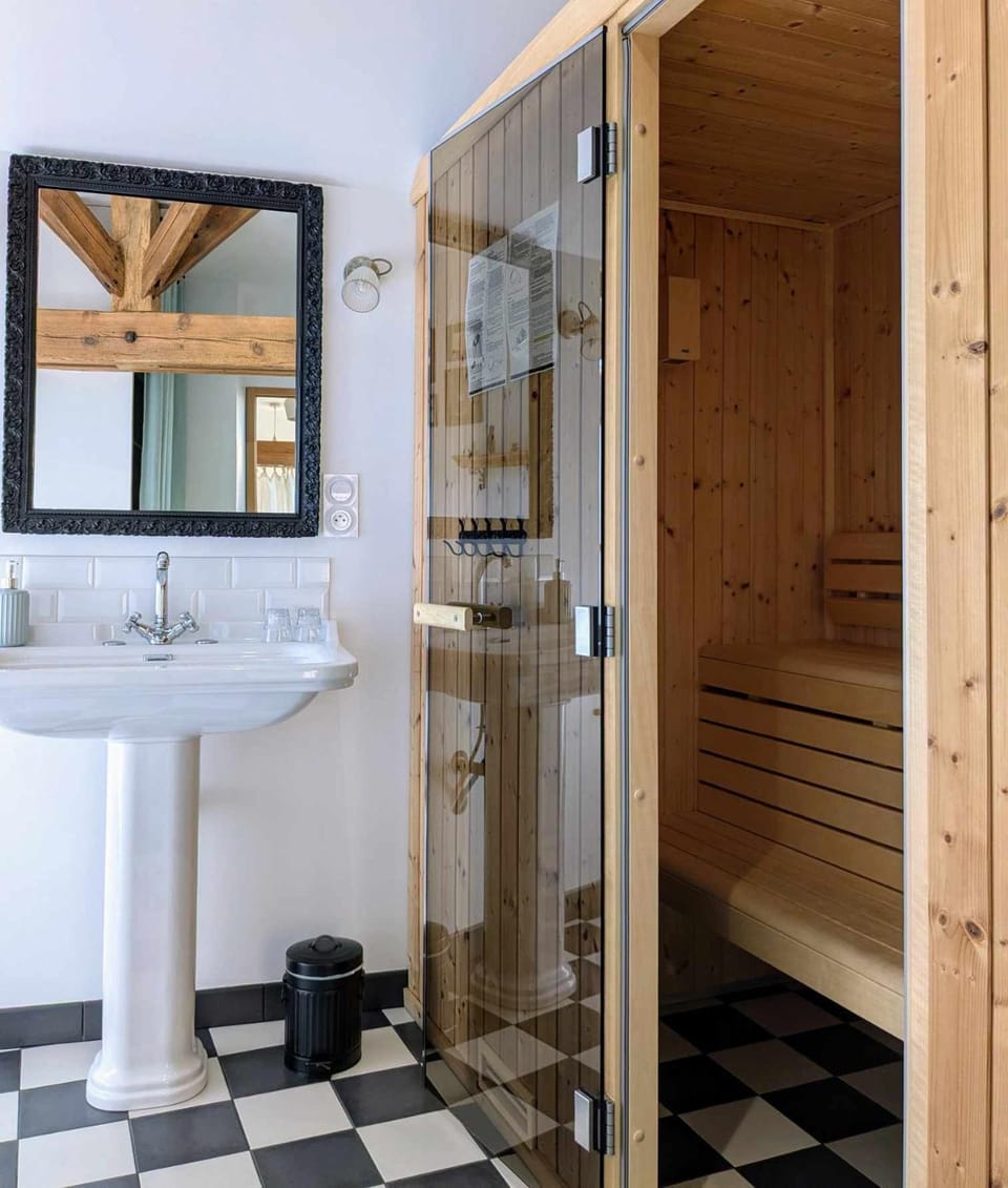 L'Ancienne Boulangerie Bed and Breakfast in Pays de la Loire