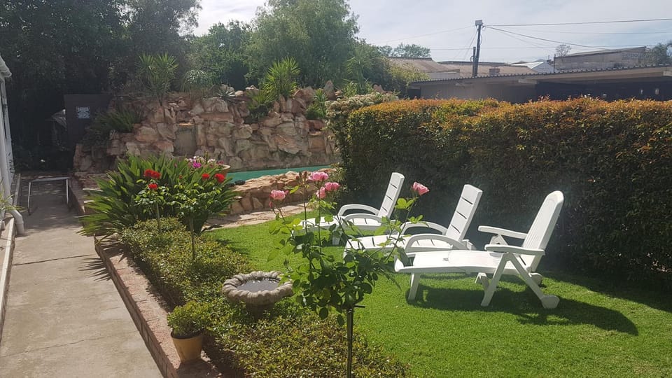 Garden, sunbed