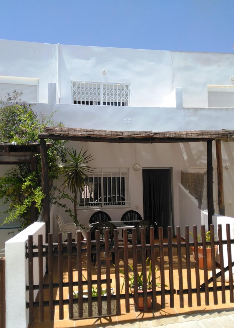 Facade/entrance, Balcony/Terrace