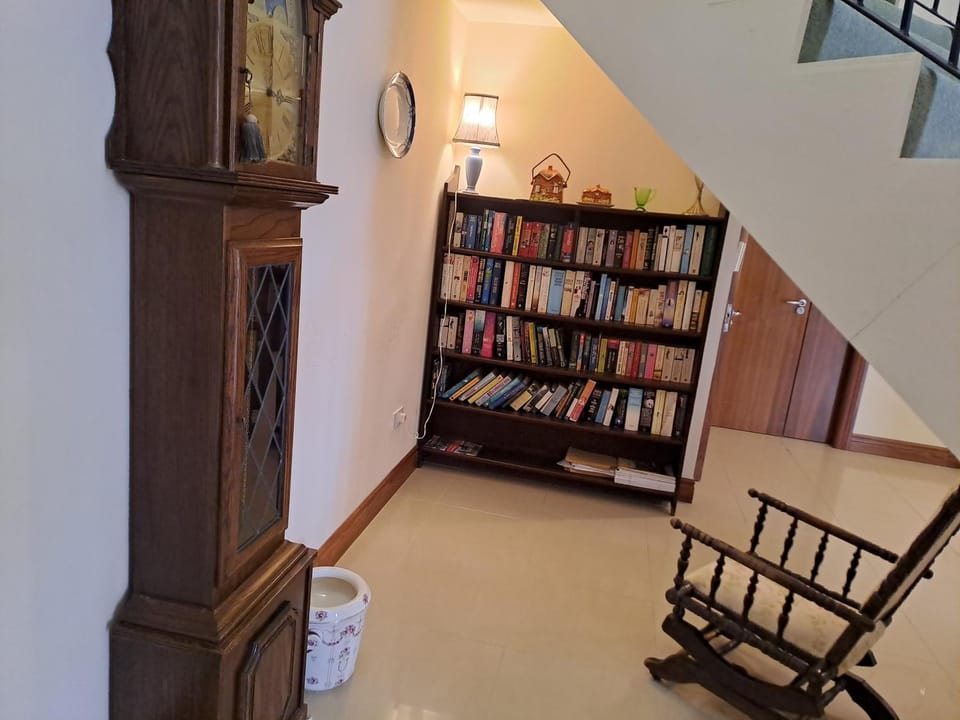 Library, Lobby or reception