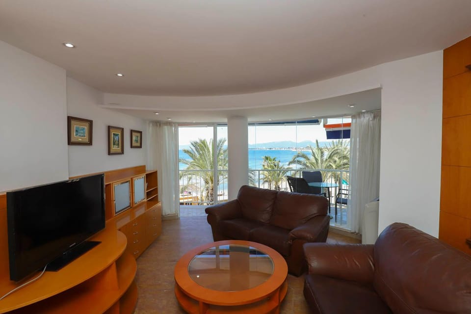 Living room, Sea view