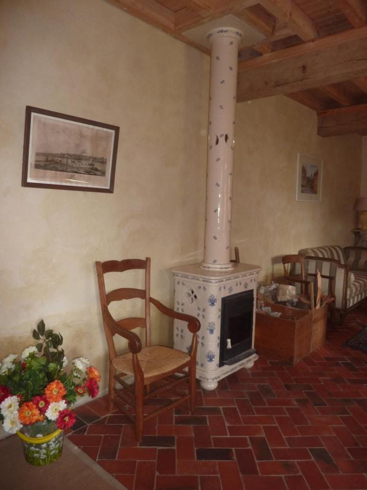 Library, Dining area