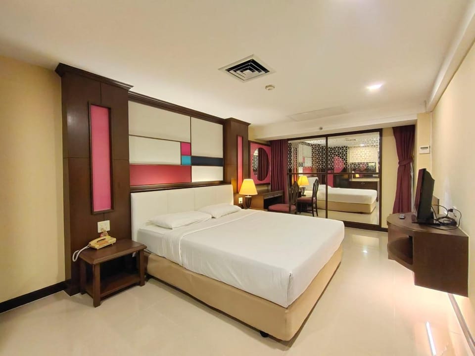 Ebina House - SHA Extra Plus Hotel in Bangkok