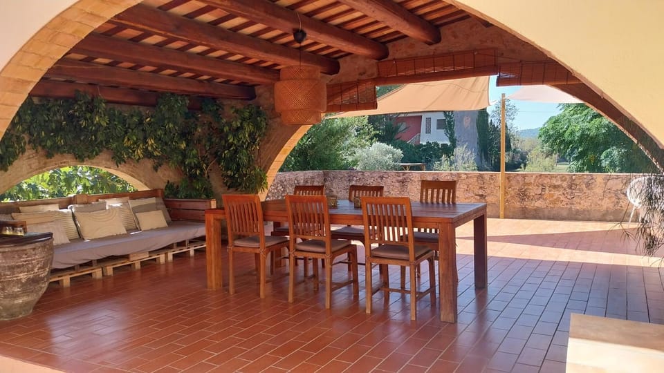 Can Motas House in Baix Empordà