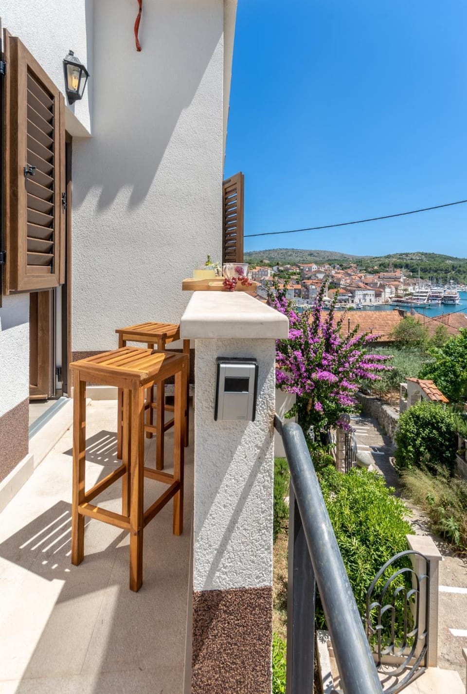 Balcony/Terrace, City view