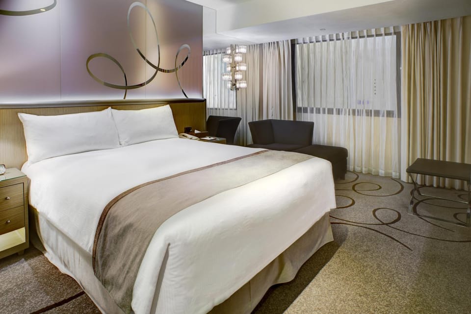 Bedroom, bunk bed