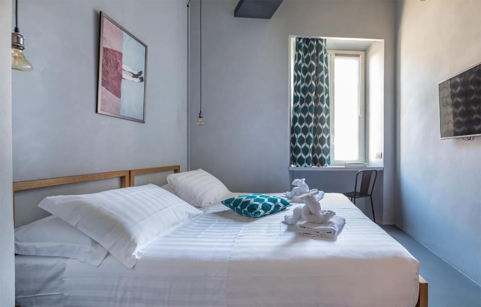 Bed, Photo of the whole room