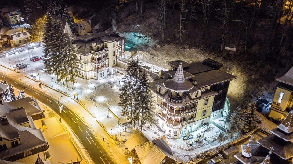 Bird's eye view, Location