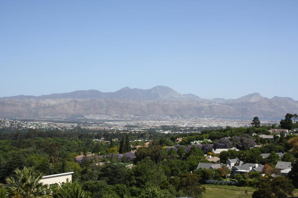 Mountain view, Sea view