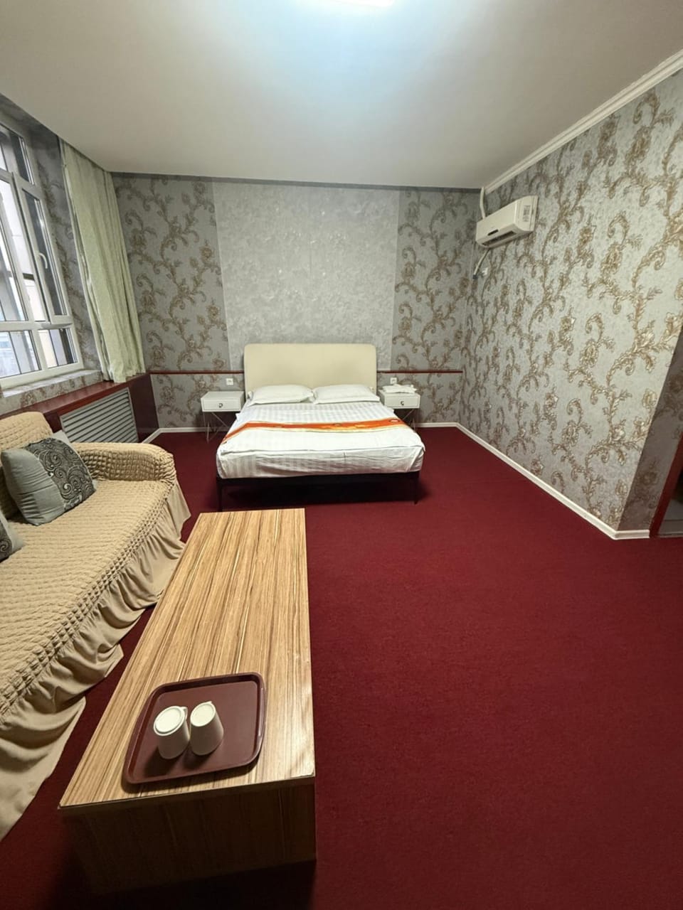 Photo of the whole room
