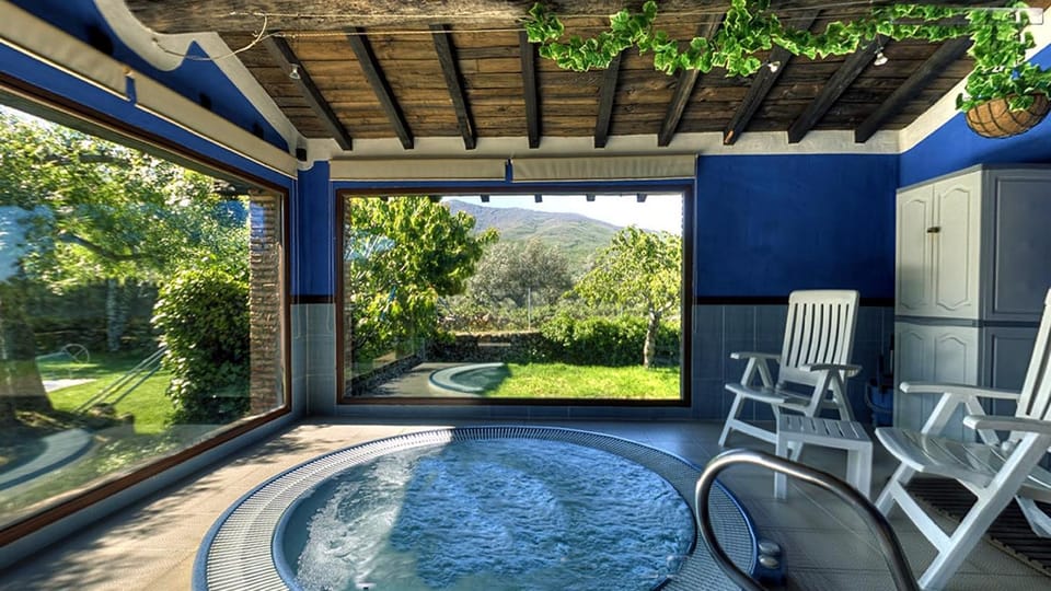 Hot Tub, Spa and wellness centre/facilities