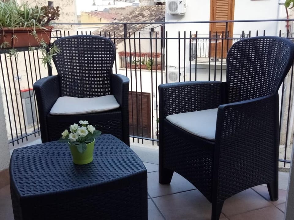 Property building, Balcony/Terrace