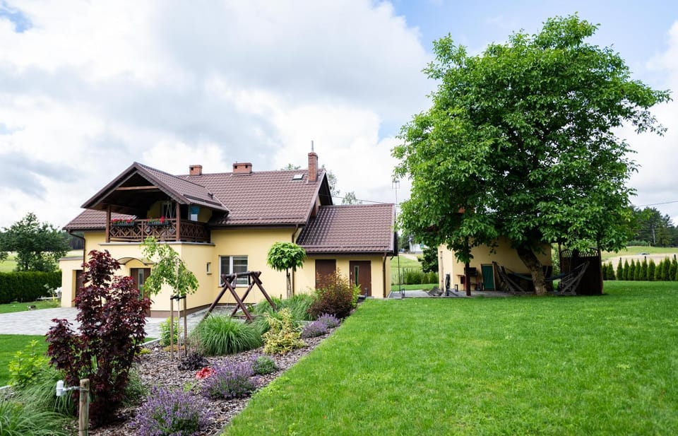 Apartament w lesie z balią Apartment in Pomeranian Voivodeship