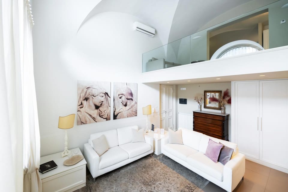 Bird's eye view, Photo of the whole room, Decorative detail, air conditioner
