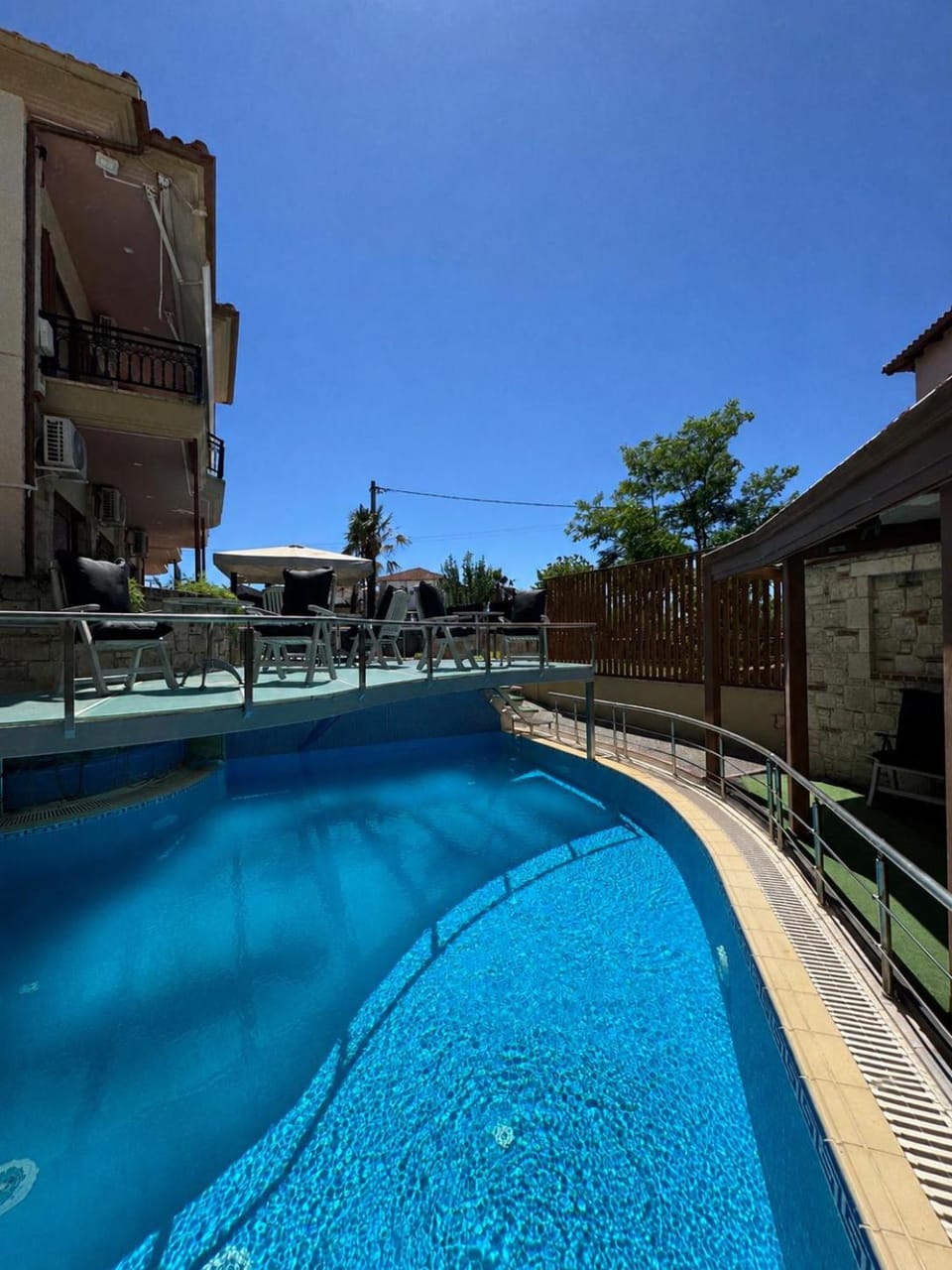 Swimming pool