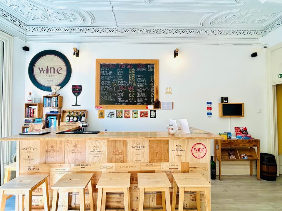 Living room, Lounge or bar