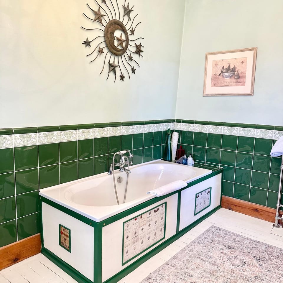 Bathroom, Bath