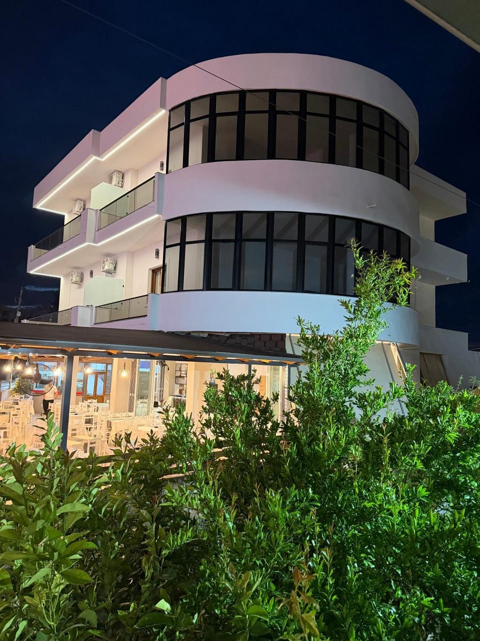 Vila Spiro Hotel in Ksamil