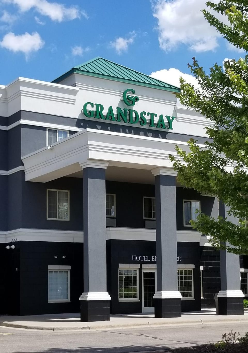 Property building, Facade/entrance, Property logo or sign