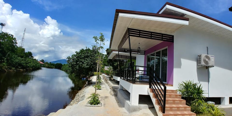 Natural landscape, Balcony/Terrace, River view