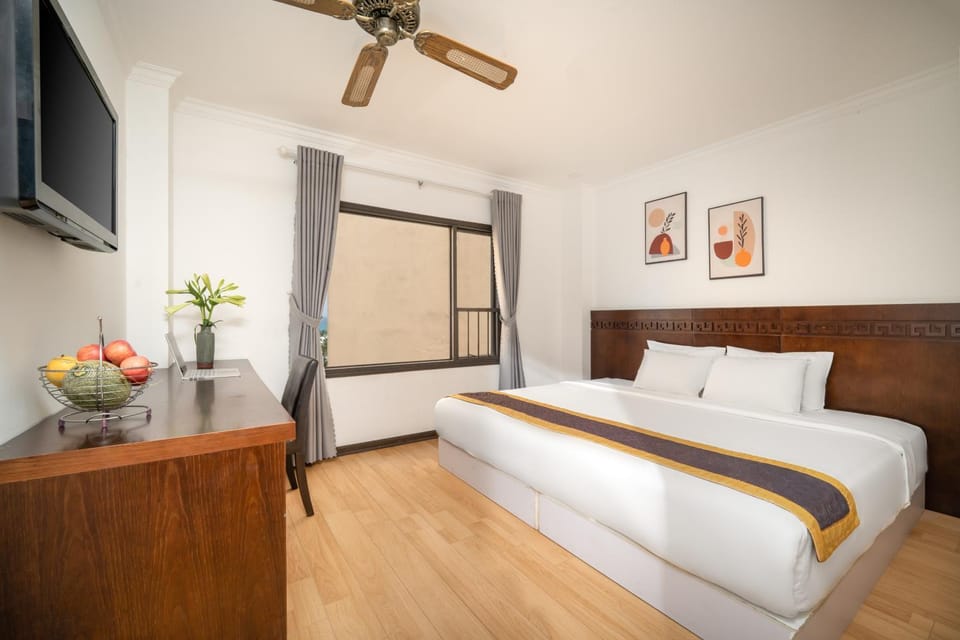 Bed, TV and multimedia, Photo of the whole room, Evening entertainment, Bedroom