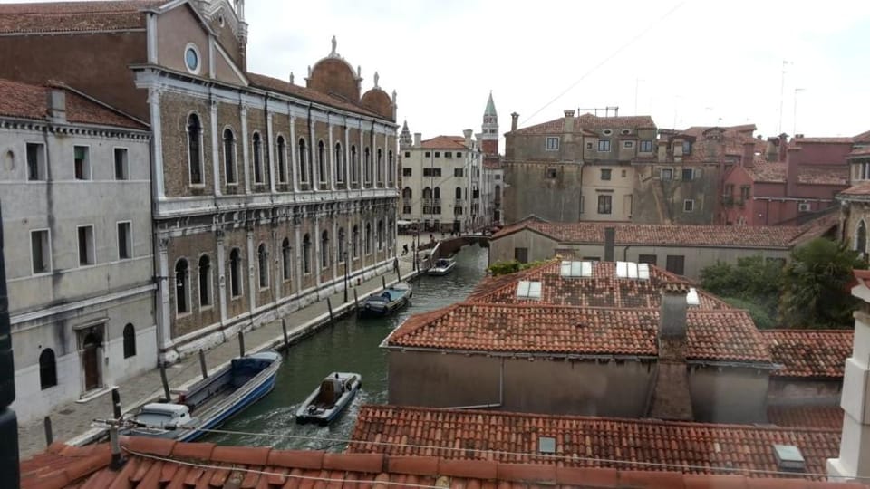 Ca Miracoli Apartment in Venice