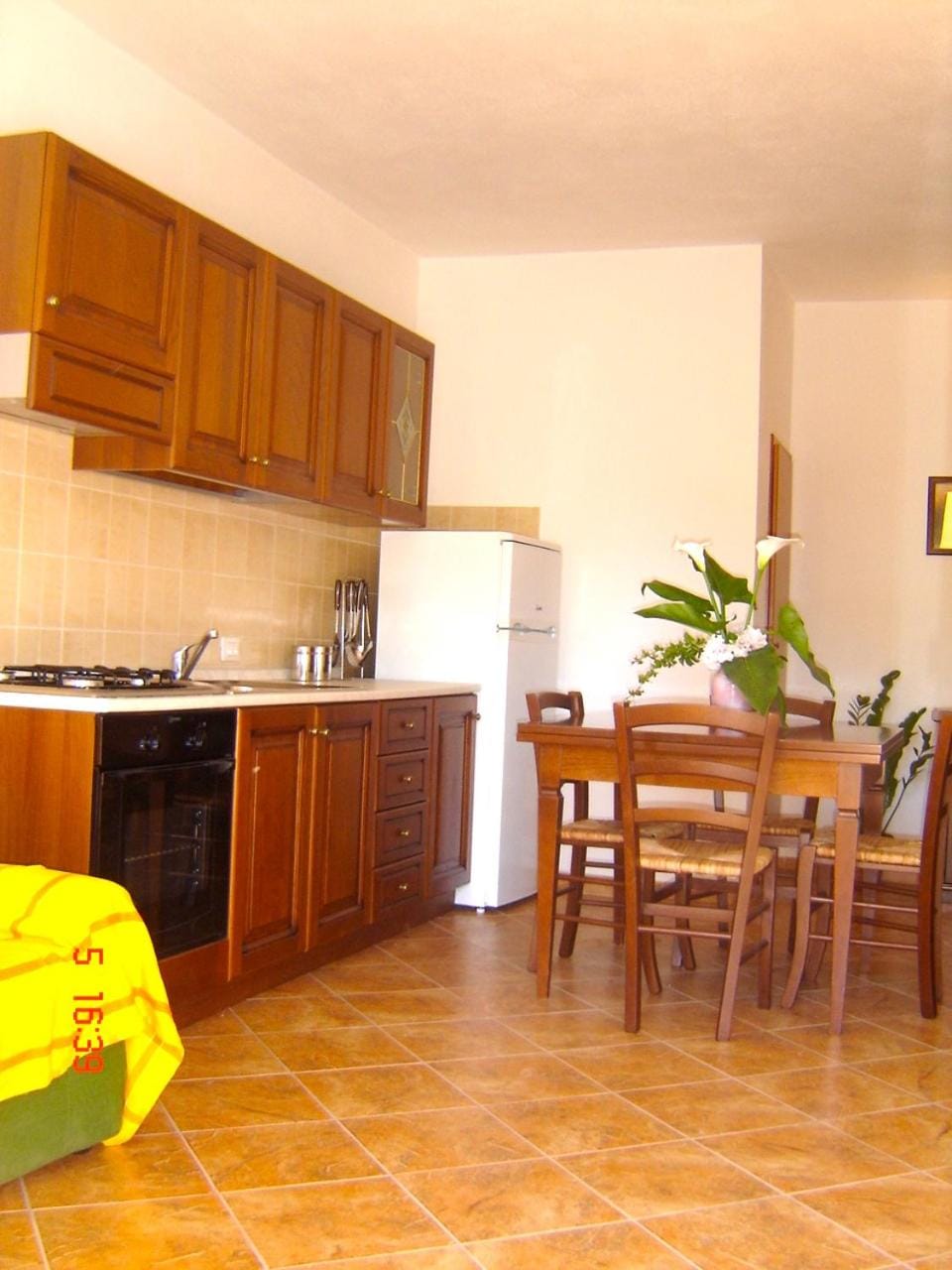 Bed, TV and multimedia, Kitchen or kitchenette, Living room, Seating area, Dining area, Garden view, Pool view, Quiet street view, Inner courtyard view