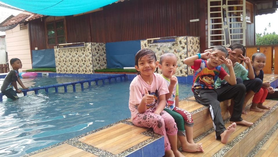 HOMESTAY Kb Wakaf Kayu Vacation rental in Malaysia