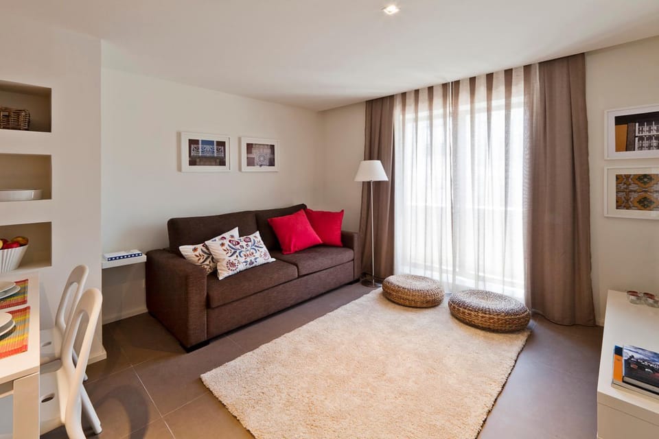 Kitchen or kitchenette, Living room, Dining area
