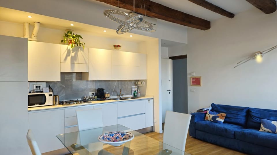 Kitchen or kitchenette, Living room, Dining area