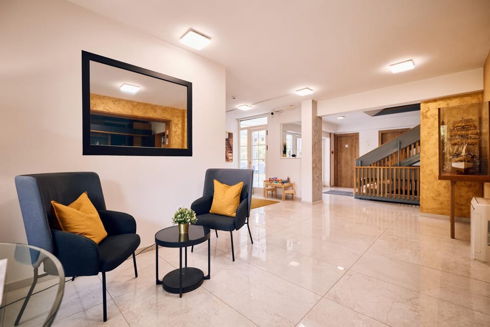 Lobby or reception, Seating area