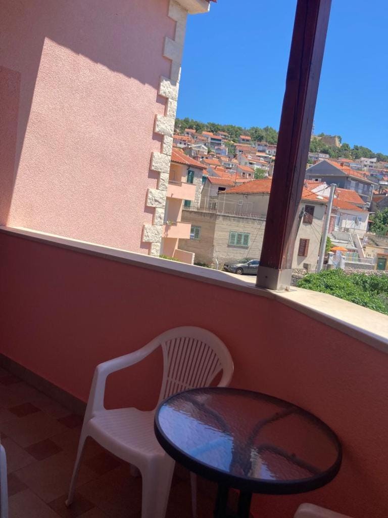 Apartments & Rooms Krecak Sibenik Bed and Breakfast in Šibenik