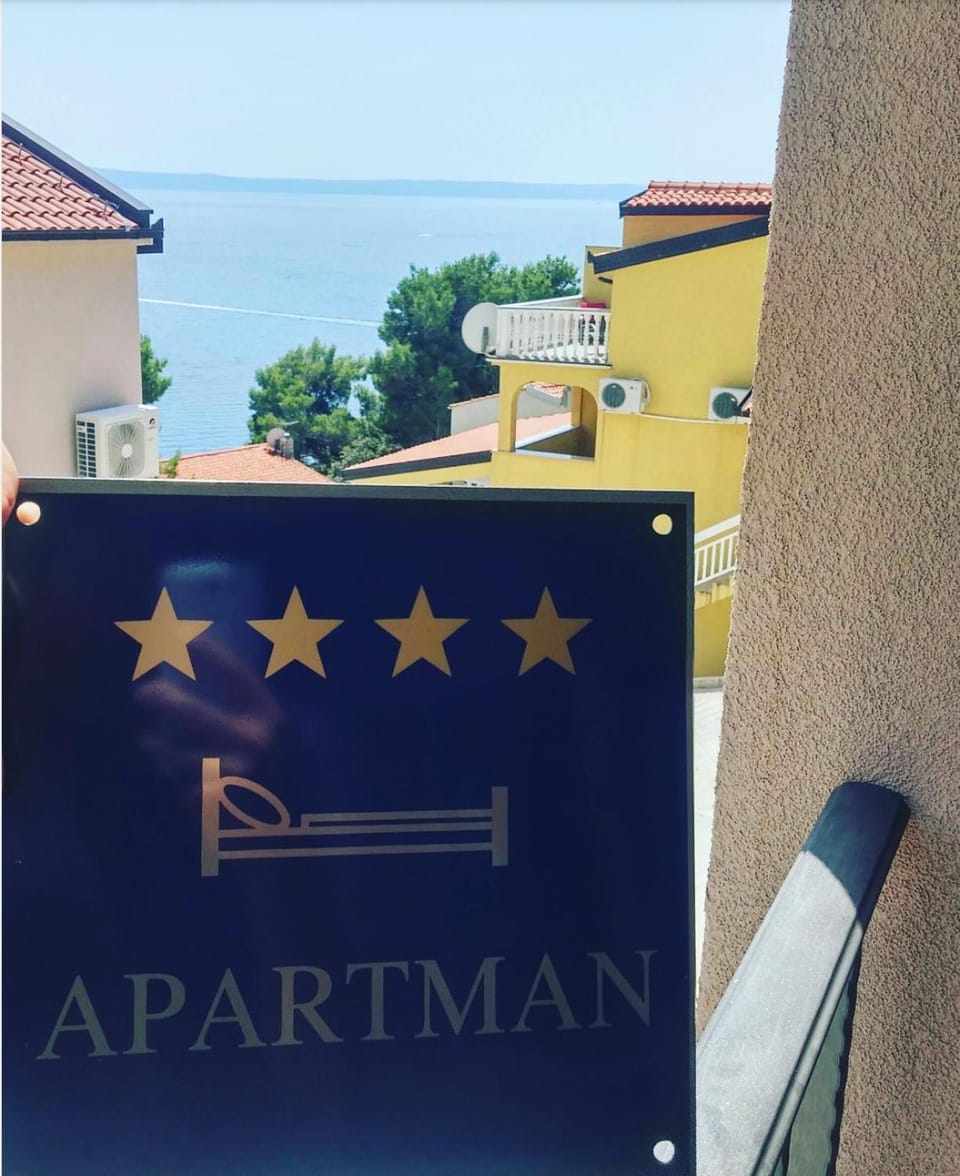 Day, Summer, Balcony/Terrace, Seating area, City view, Sea view, Certificate/Award