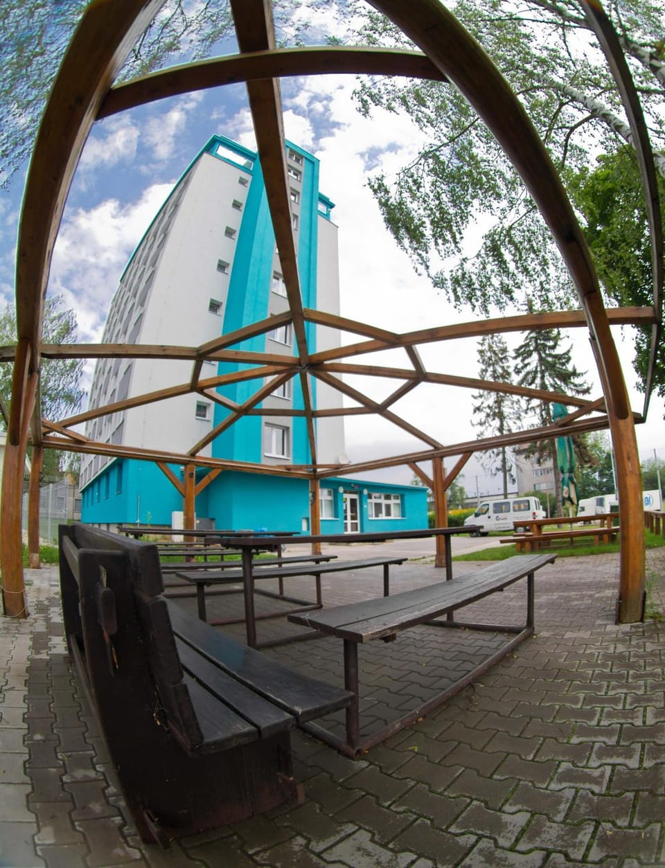 Facade/entrance