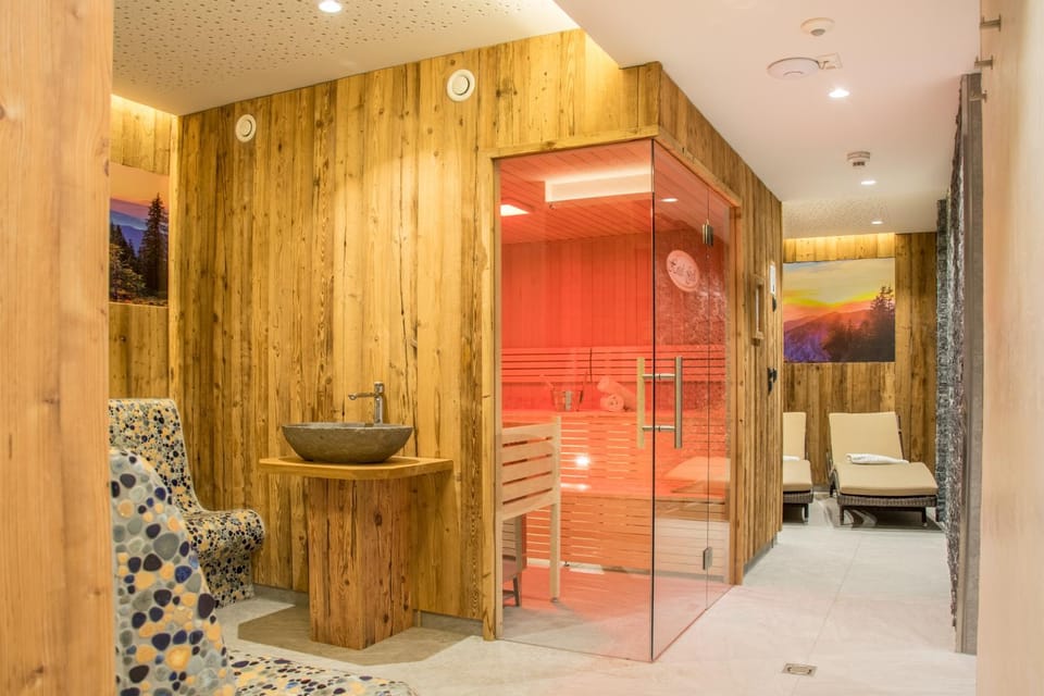 Sauna, Spa and wellness centre/facilities, Internal: Not applicable to any particular room