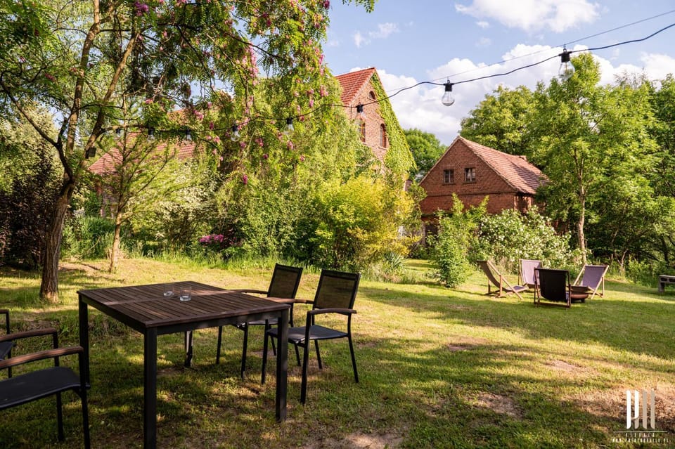 Property building, Patio, Natural landscape, BBQ facilities, Garden, Garden, Garden view